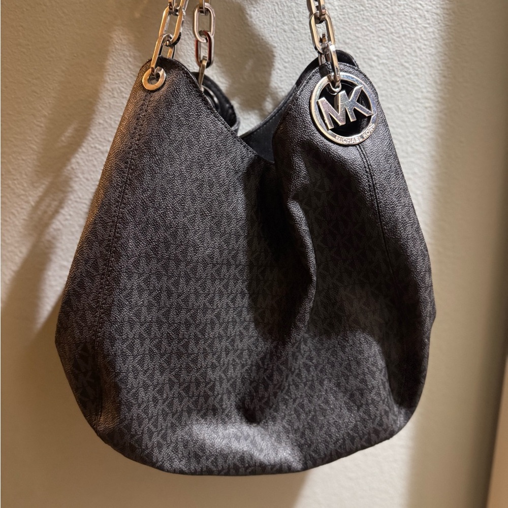 MICHAEL Michael Kors Black Hobo Bag with silver Accents